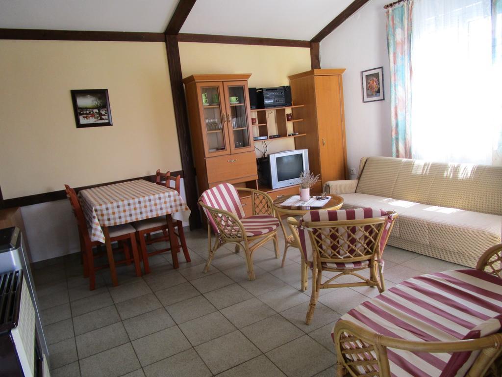 Beachfront House Nada - Happy Rentals カルロバッグ 部屋 写真